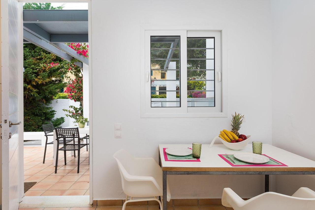Villa Piedra Del Mar Beachfront By Villa2Be Barbáti Kültér fotó